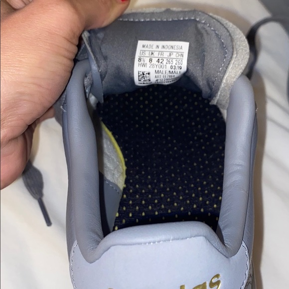 Adidas - Picture 4 of 4